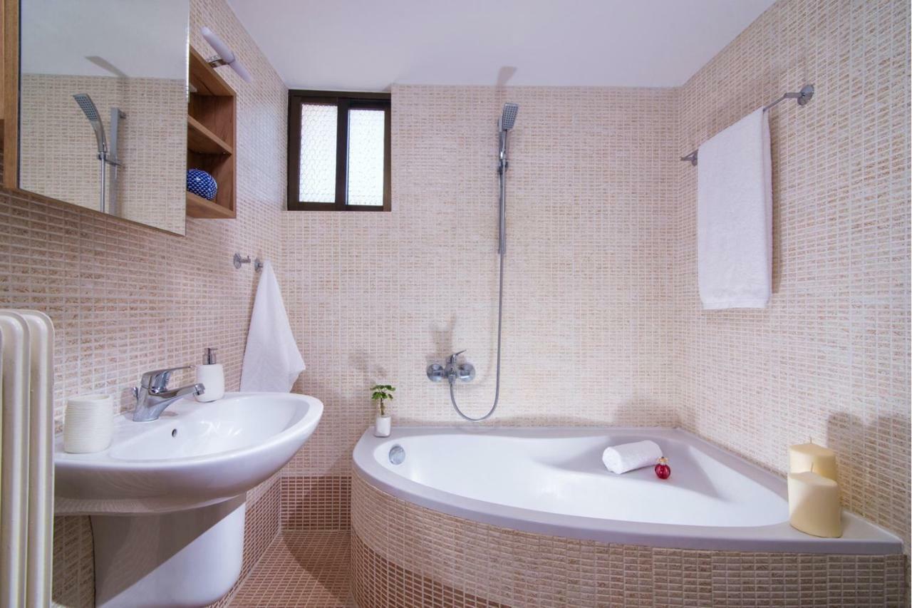 Luxury Villa Rosita W Heated Pool - Nature And Relax Epano Vathia Bagian luar foto